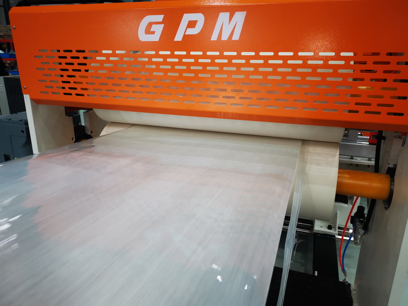 PP/PE/PA/PC/PET +連續(xù)玻璃纖維增強熱塑性預浸料單向帶生產線(CFRT-UD 帶)