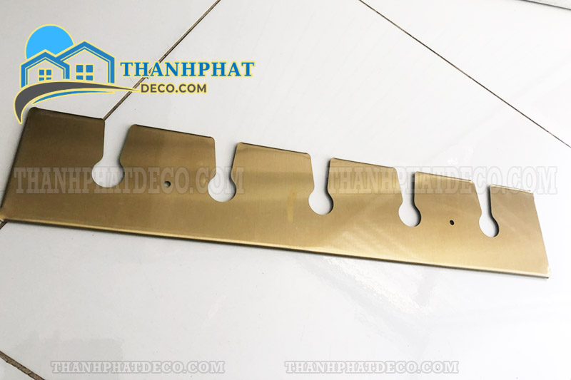 Giá Treo Ly Rượu Vang Quầy Bar Giá Treo Ly Rượu Vang Quầy Bar